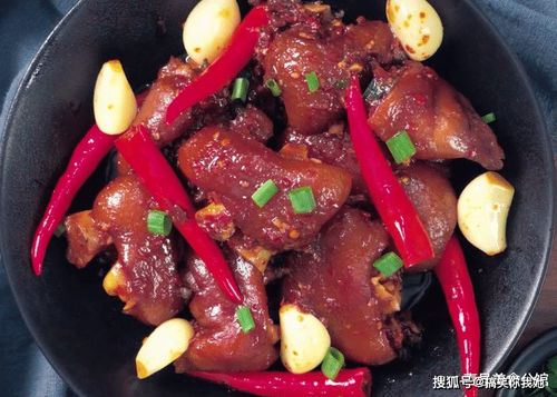 愛(ài)吃香辣豬蹄的不要錯(cuò)過(guò),簡(jiǎn)單美味,肥而不膩,解饞的居家美食